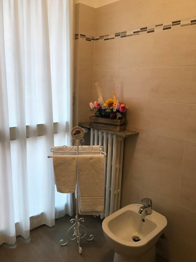 B&B Gloria Apartment Бавено Екстер'єр фото